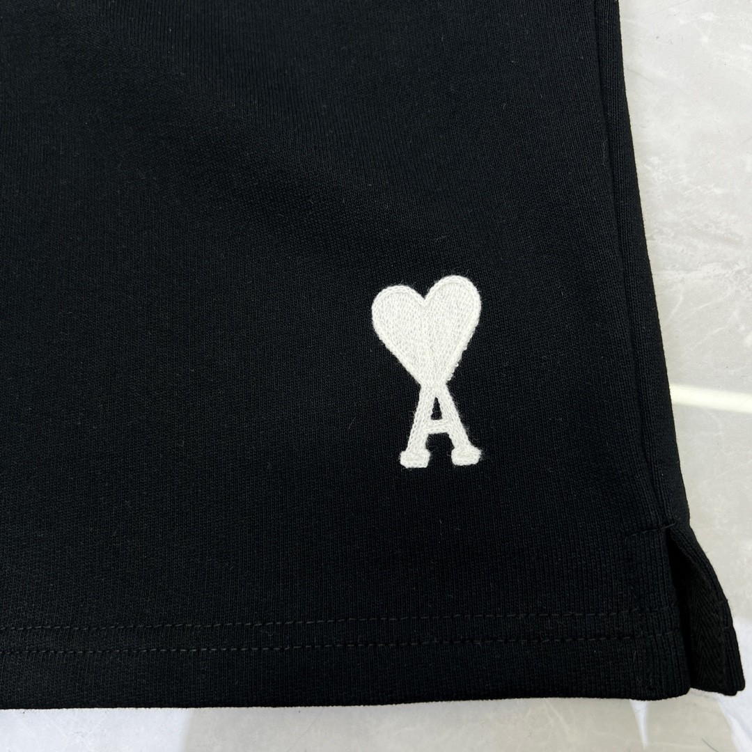 Ami de Coeur 23ss love embroidered shorts 005