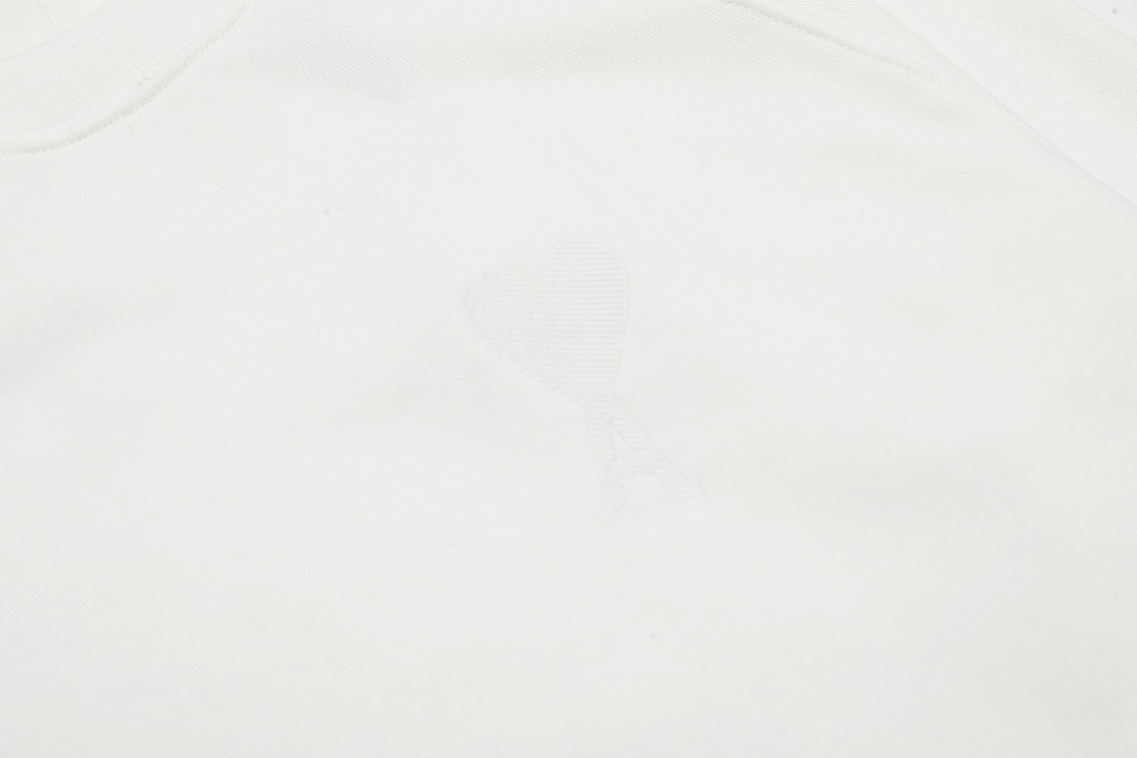 Ami Pairs Macaron medium love round neck sweatshirt white 605
