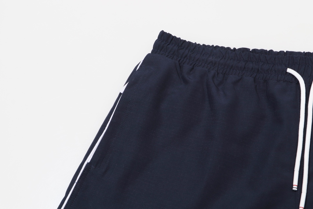 Thom Browne classic shorts 814