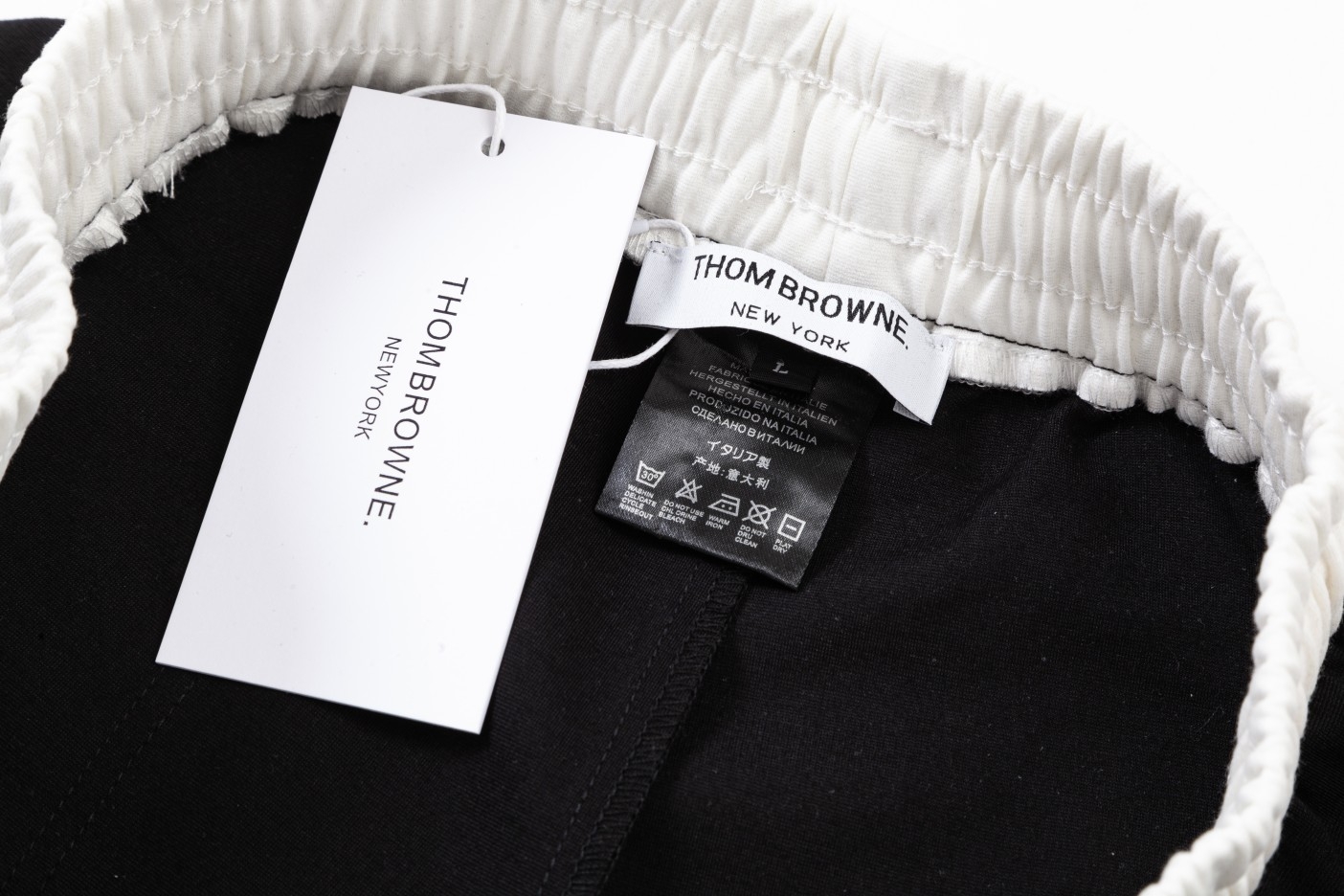 Thom Browne classic shorts 656